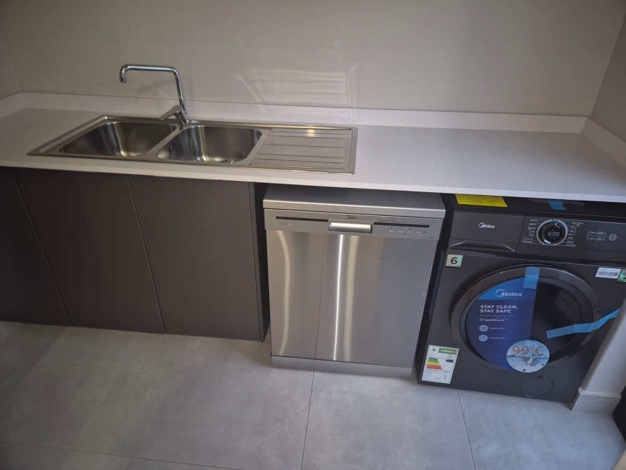 To Let 3 Bedroom Property for Rent in Van Der Hoff Park North West